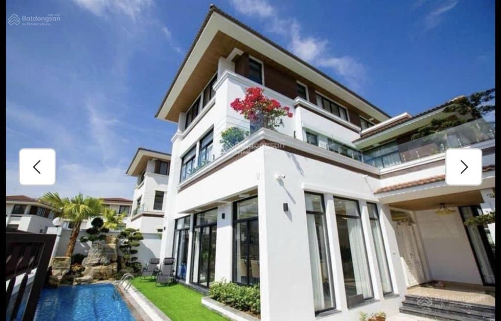 Chủ nhà định cư ở nước ngoài nên cần bán căn biệt thự flc full nội thất, view thấy sân golf và vịnh