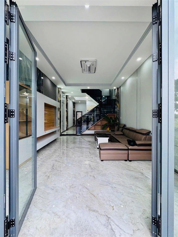 Chỉ 1,8 tỷ  sở hữu nhà 2 tầng hoàn thiện 63m²  tt phường tân uyên