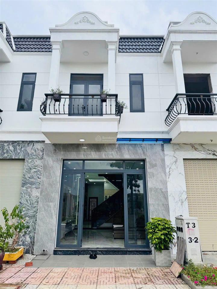 Chỉ 1,8 tỷ  sở hữu nhà 2 tầng hoàn thiện 63m²  tt phường tân uyên