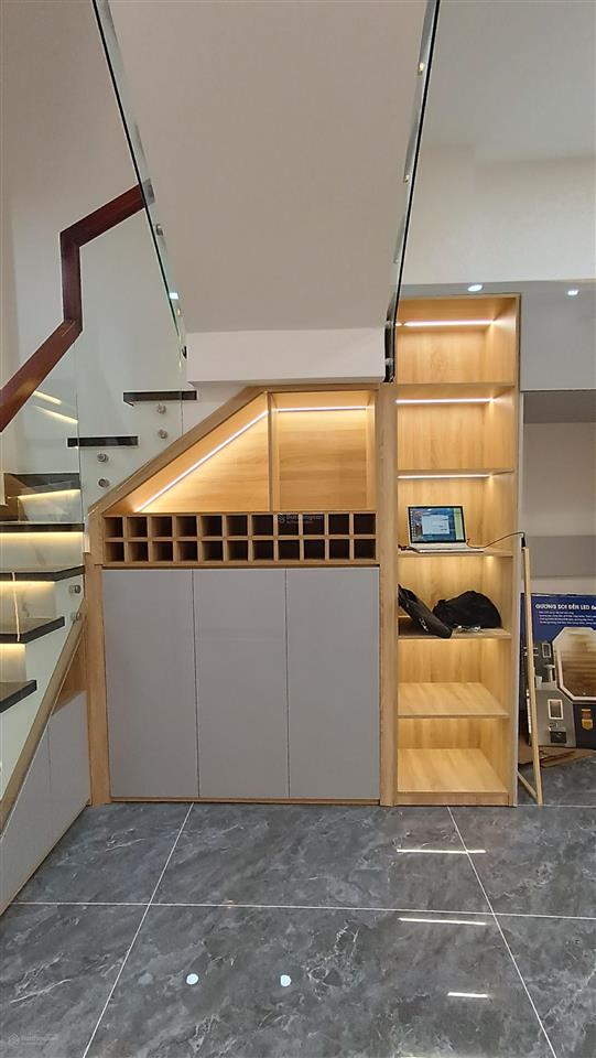 Giảm 300tr bán nhà, 4 tầng 64m2, 7,1 tỷ tại hương lộ 2