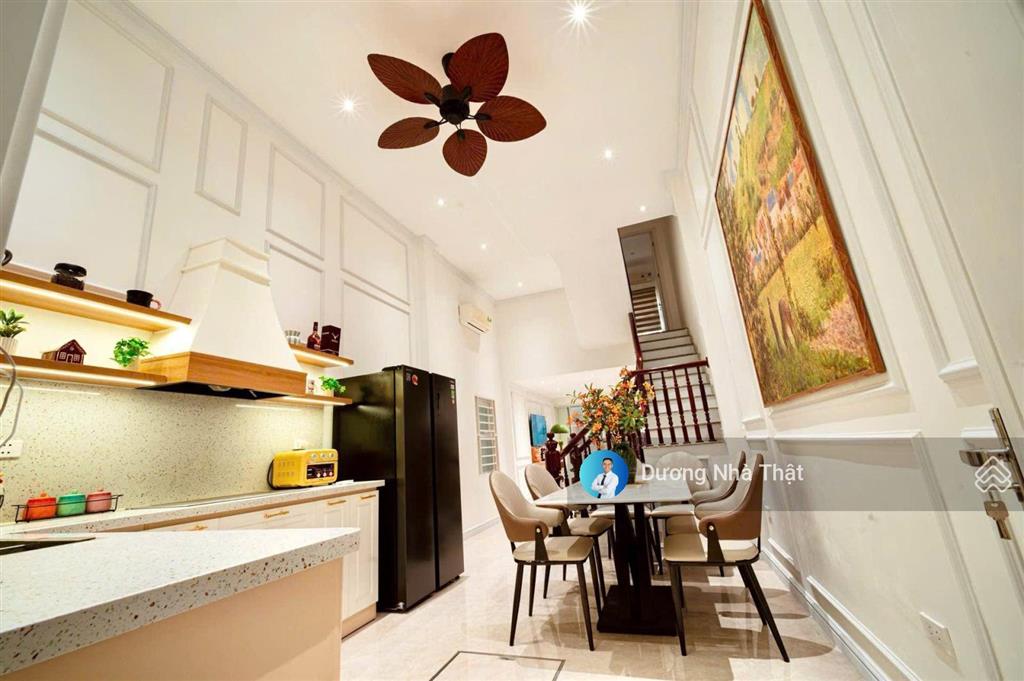Mỹ đình  35m2  2 thoáng  nhà dân xây  40m ra ô tô  chủ nhiệt bán.