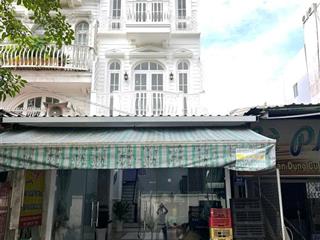 Cần tiền nên bán gấp căn nhà ngay chợ đầu mối bình điền, đang cho thuê 20 triệu/tháng