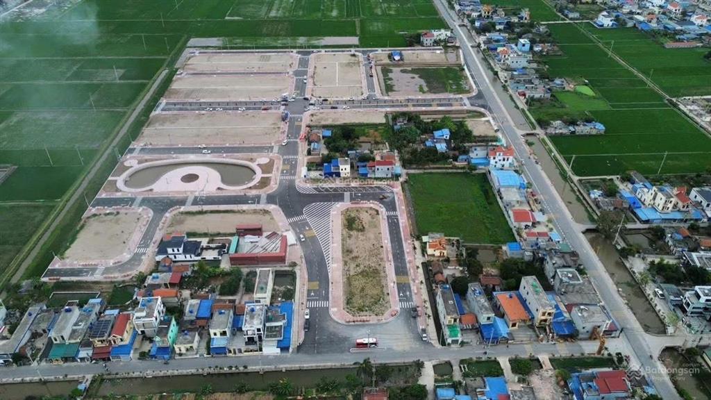 Bán đất khu đấu giá cho dân làm nhà ở xã giao minh, 100m2, đông nam, mặt đường đôi, chỉ 2,3 tỷ