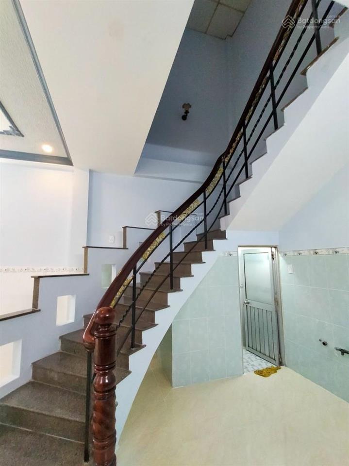 Nhà ngon g.í.á r.ẻ quận 8  mặt t.i.ền vào 4 căn  ngang khủng 5m  nhỉnh 4 t.ỷ