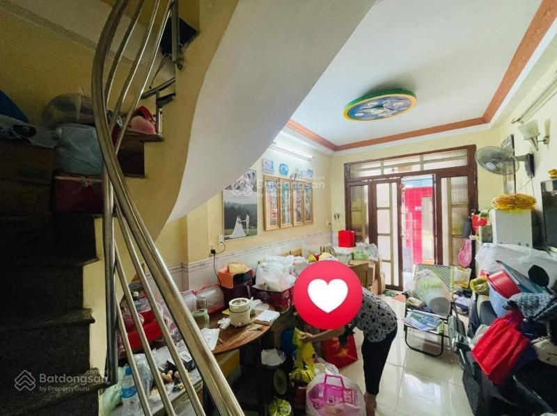 Nhà ngon g.í.á r.ẻ quận 8  3 tầng kiên cố  4 phỏng ngủ  nhỉnh 4 t.ỷ