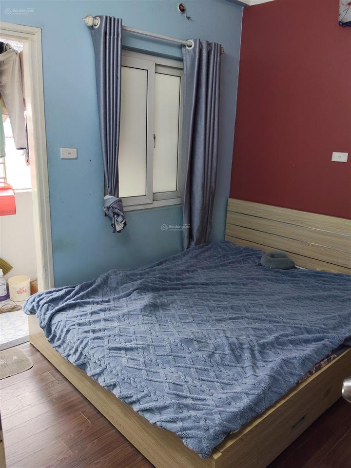 Chị lan giáo viên cần bán gấp chung cư 50m2, sổ đỏ riêng, góc, 2 ngủ, gần chợ, cấp 1,2 giá 2.85 tỷ