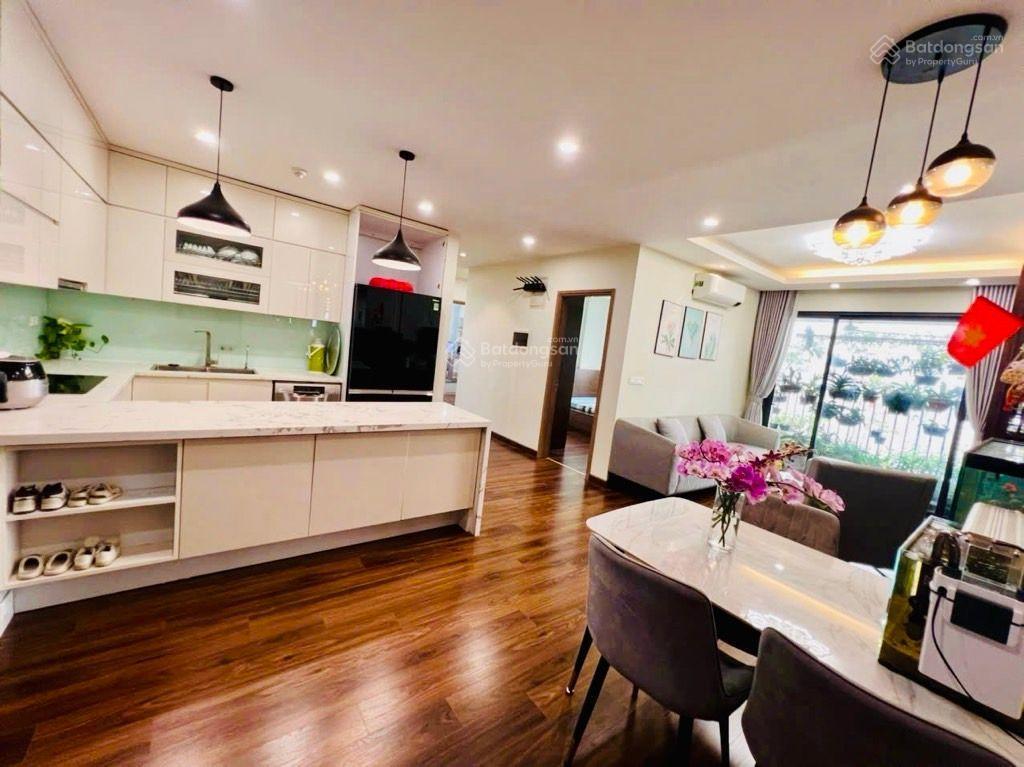 Chị huệ cần bán gấp chung cư đông ngạc 55m2, hai ngủ, 2 wc, gần chợ, trường, an ninh tốt, 2.85tỷ