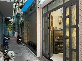 Nhà võ văn tần 5pn 4wc, 2 sân thượng, khai thác chdv cực tốt, dòng tiền ổn định, vị trí trung tâm