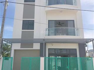 Hạ giá gần 1 tỷ, bán nhanh trước tết, nhà phố mặt tiền rộng 7,5m, 2 mặt tiền đường