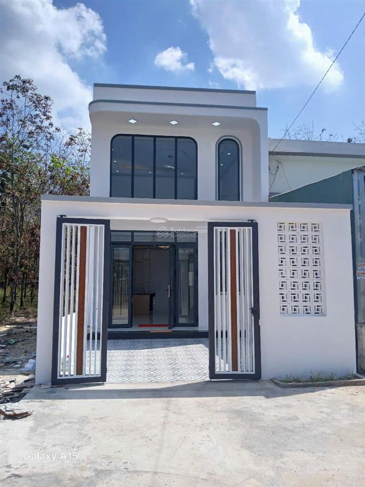 Nhà phố ngay vsip 2 kết cấu 1 trệt 1 lầu 3pn 3wc giá hời thanh toán 30% còn lại bank hỗ trợ