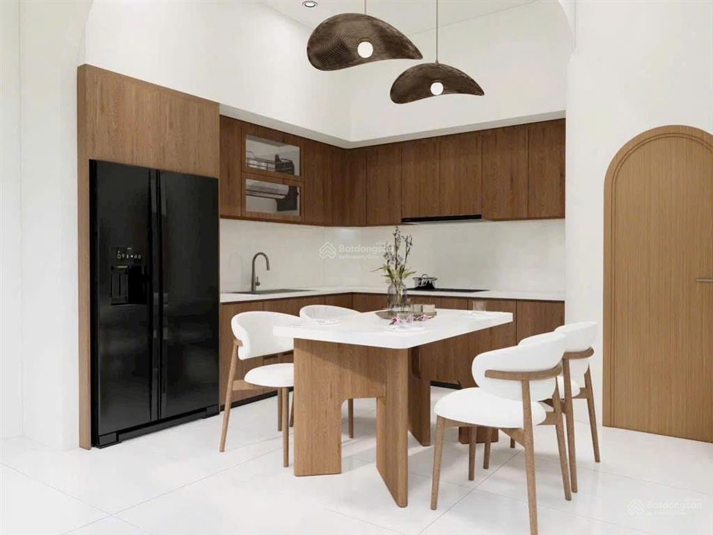 Nhà 2 mặt tiền 3pn 3wc full nội thất, đường nhựa 7m, khu dân cư đông kín