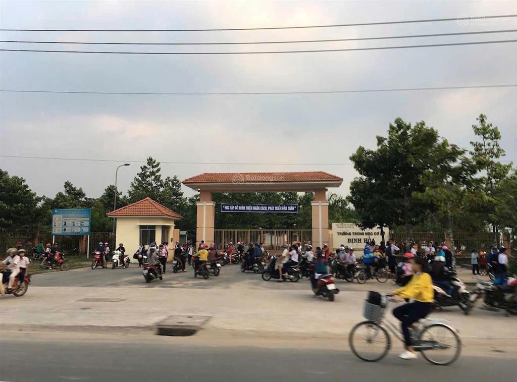Nhà 1 trệt 2 lầu ngay trường thpt định hòa, cách võ văn kiệt 50m, 4pn 3wc