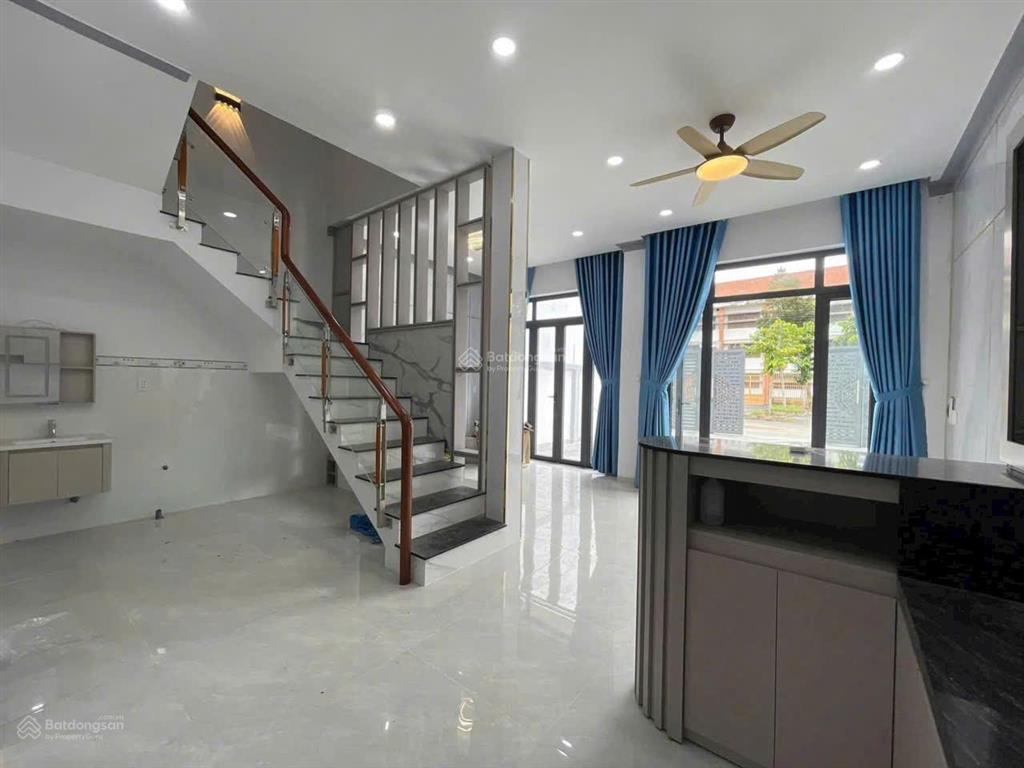 Nhà 1 trệt 2 lầu ngay trường thpt định hòa, cách võ văn kiệt 50m, 4pn 3wc