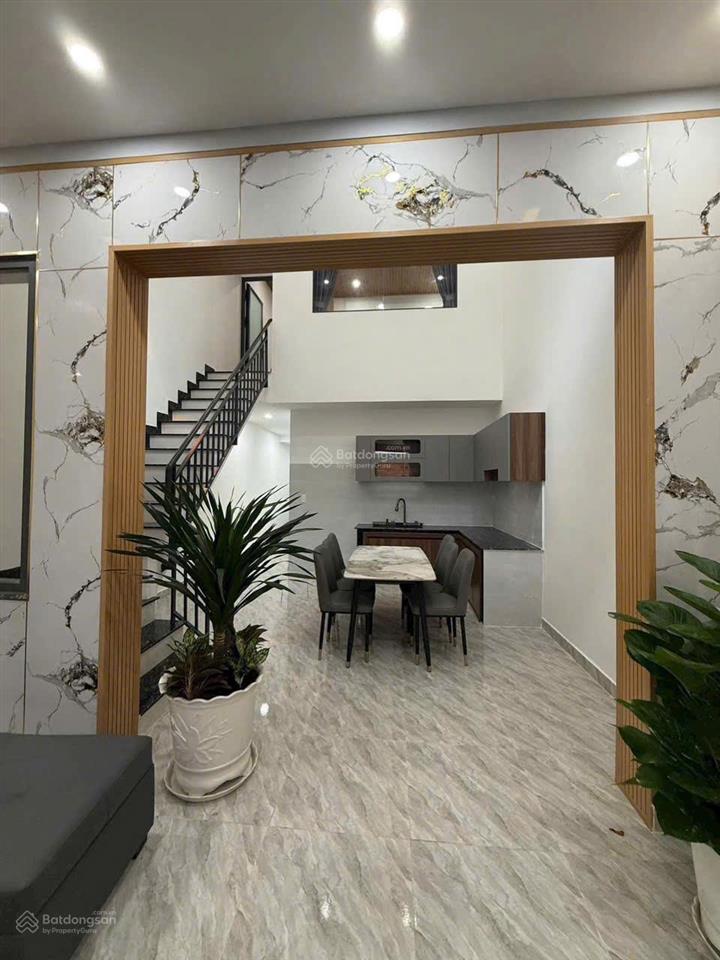 Nhà gác lửng 2 phòng ngủ, mặt đường tân định 057, nhà mới tinh, sổ sẵn