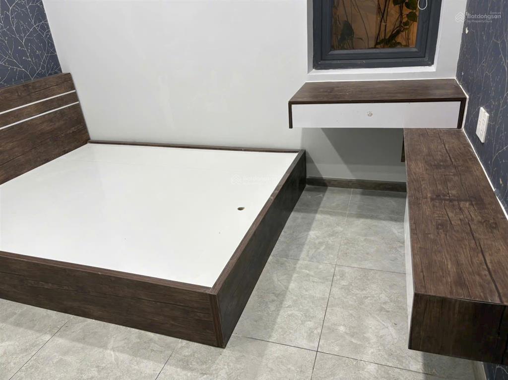 Cho thuê nhà nguyên căn full nội thất, nhà 1 trệt 1 lầu mới tinh tại phường phú mỹ cũ