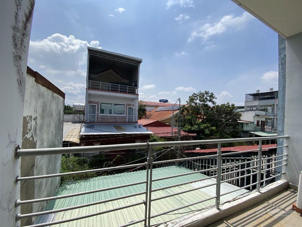 Nhà 3 tầng, xe hơi quay đầu, thị trấn nhà bè, 99m2