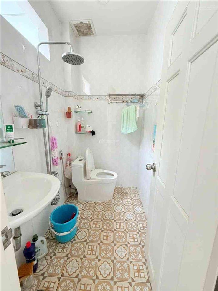 Nhà đẹp 2 tầng đầy đủ công năng vào ở ngay  trần xuân soạn  p. tân hưng  q7  ngang gần 5m