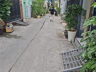 Bán đất tặng nhà, sát bên lotte mart quận 7. 105m2, sẵn dòng tiền. chỉ hơn 9 tỷ