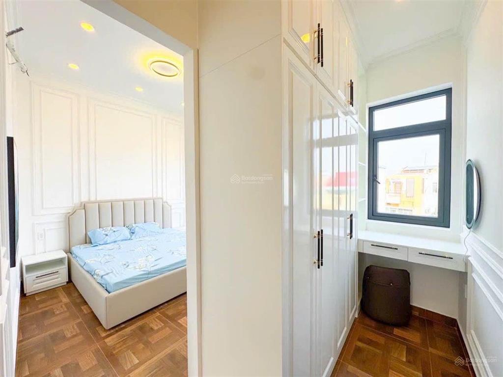 Chỉ 7.9 tỷ căn góc  nhà xây mới từ móng  có thang máy  đầy đủ nội thất sang trọng