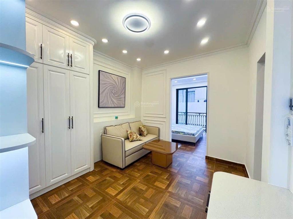 Chỉ 7.9 tỷ căn góc  nhà xây mới từ móng  có thang máy  đầy đủ nội thất sang trọng
