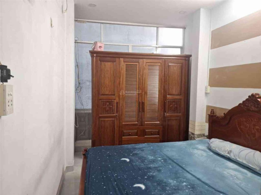 Chỉ 3.1 tỷ có hộ khẩu sài gòn, nhà 4 tầng cách hẻm xe hơi 50m