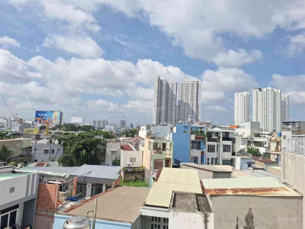 Chỉ 3.1 tỷ có hộ khẩu sài gòn, nhà 4 tầng cách hẻm xe hơi 50m