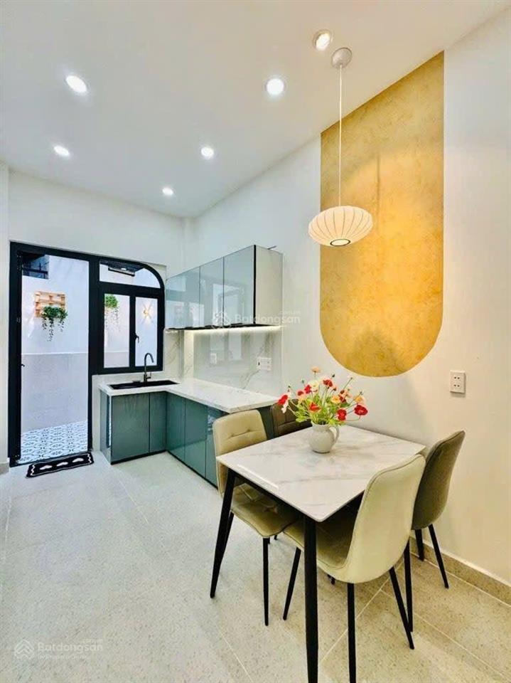 Nhà đẹp 4 tầng  5 phòng full nội thất  gần mt nguyễn thượng hiền  chỉ 7.95 tỷ