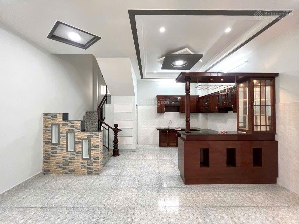 Siêu phẩm  5 tầng 5pn 6wc  50m2 (5,6 x 9) a4  thích quảng đức  chỉ 8,2 tỷ