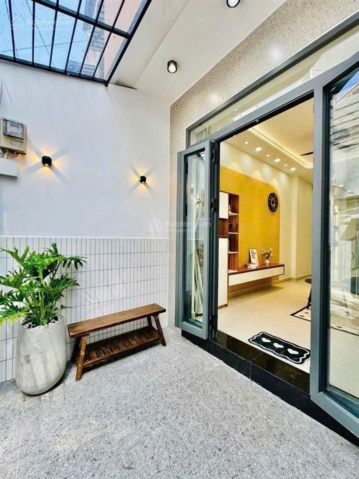 Nhà full nội thất dt 50m2 4 tầng sát mặt tiền