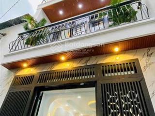 Bán nhà 40m2,giá 2 tỷ 100tr nhà 1 trệt 1 lầu, đường nguyễn trọng tuyển, p10, phú nhuận. sổ riêng