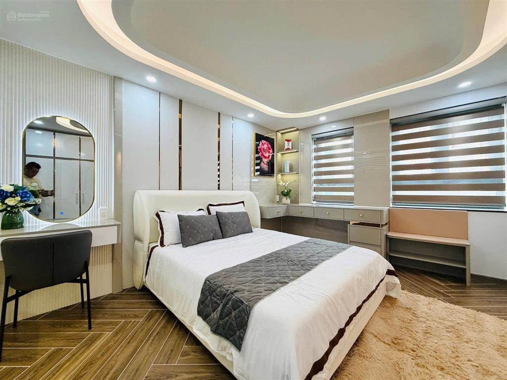 Nhà phố cao cấp sang tên sổ sẵn 88,6m2/4 tỷ 250 tại nguyễn văn trỗi  tân bình sổ đầy đủ