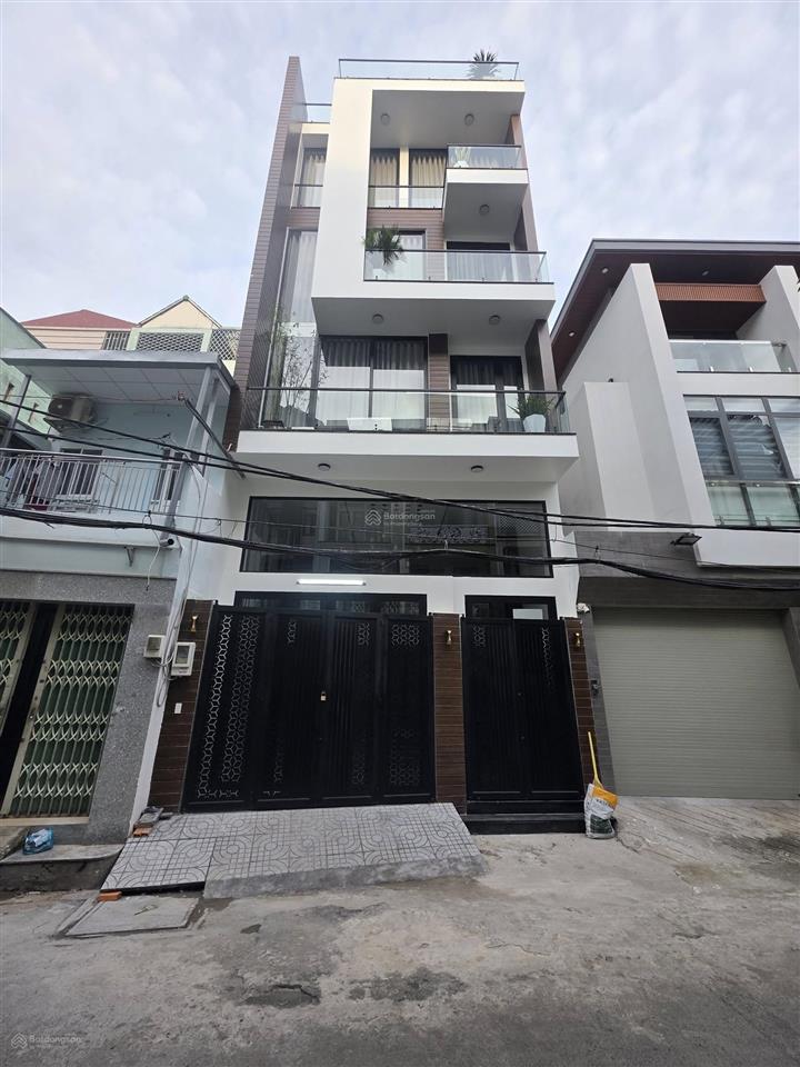 Hàng hiếm chủ bán gấp tại cửu long, tân bình dt 89m2/4 tỷ 200 4pn, 4wc, sổ riêng sạch đẹp, đường to