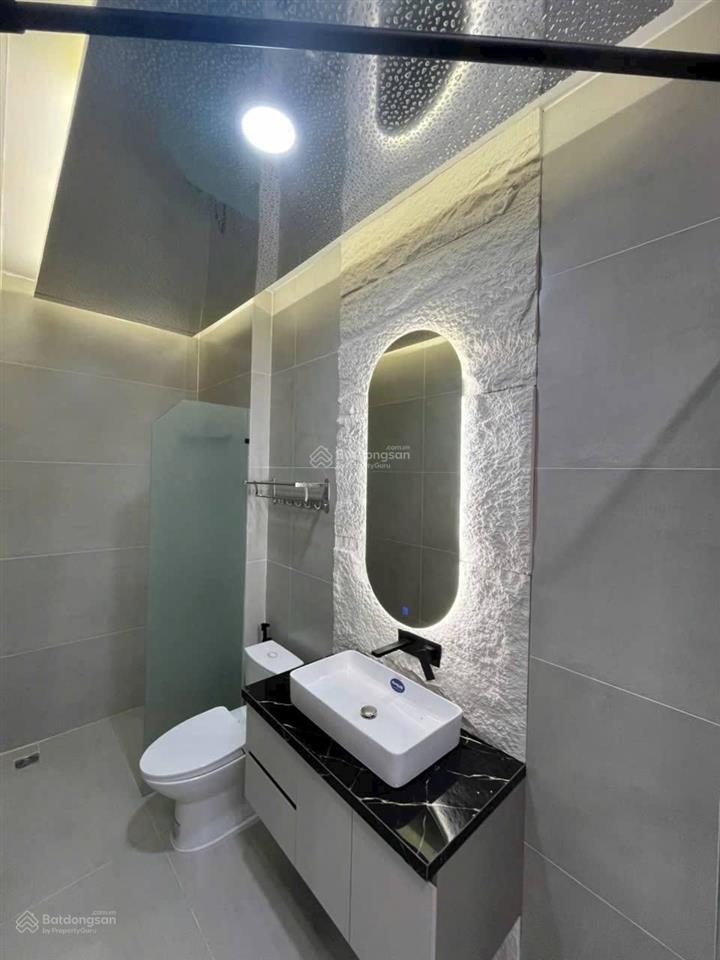 Hàng hiếm chủ bán gấp tại cửu long, tân bình dt 89m2/4 tỷ 200 4pn, 4wc, sổ riêng sạch đẹp, đường to