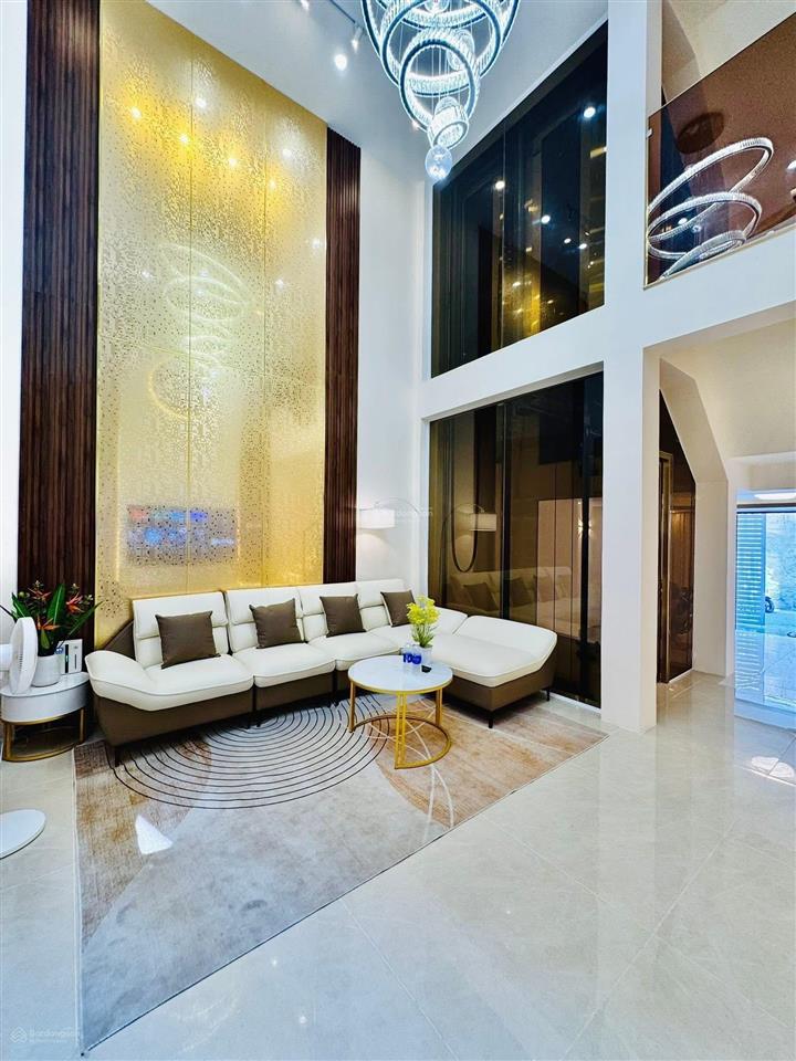 Nhà phố nhà ngộp tại thích quảng đức  phú nhuận 97,7m2/5 tỷ 100 6 tầng, sổ riêng chính chủ