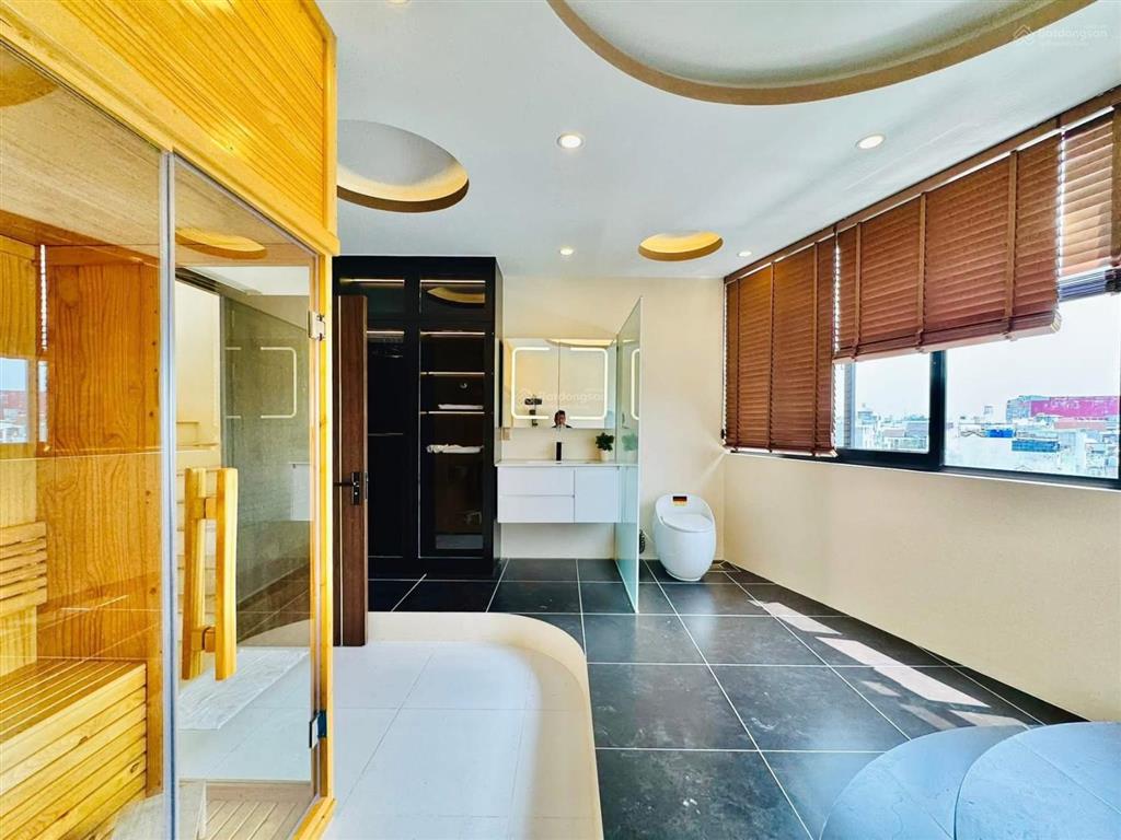 Nhà phố nhà ngộp tại thích quảng đức  phú nhuận 97,7m2/5 tỷ 100 6 tầng, sổ riêng chính chủ