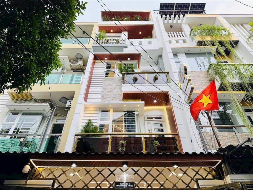 Định cư bán gấp nhà phạm ngọc thạch, q3, dt 93m2/3 tỷ 800 bán nhanh sổ sẵn, đường rộng hoàn công