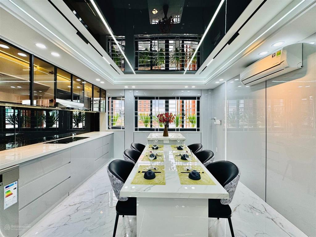 Bán nhà gấp ăn tết tôn thất thuyết  quận 4 94m2/4 tỷ 500 cực hiếm sổ hồng riêng gần quận 1