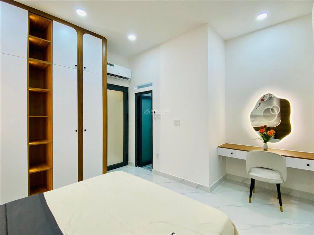 Nhà bán gấp quốc lộ 13 3 tầng 87,8m2 hẻm xe hơi có hđ cho thuê sang tên ngay nhà mới