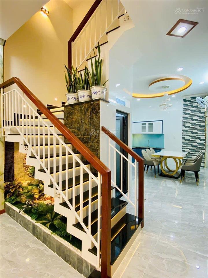 Nhà thật rẻ hơn 30% và hiếm nhất mặt tiền lý chính thắng  quận 3, 86,3m2/3 tỷ 350, 3 tầng sổ riêng