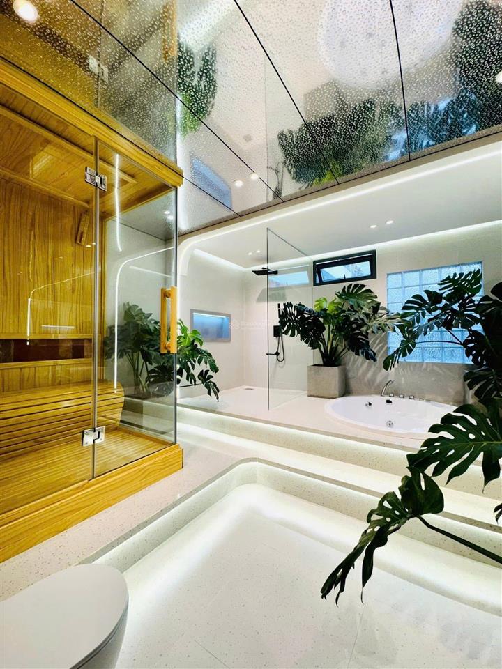 Nhà mặt tiền sang tên gấp tại nhiêu tâm quận 5, 85m2 full nội thất sổ đẹp hoàn chỉnh