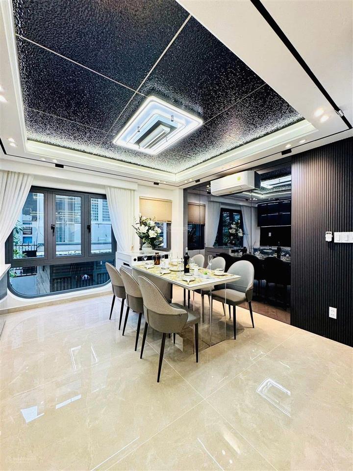 Nhà mặt tiền sang tên gấp tại nhiêu tâm quận 5, 85m2 full nội thất sổ đẹp hoàn chỉnh
