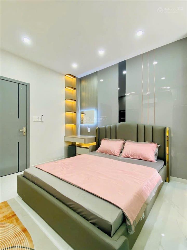 Bán nhà phố tại phạm huy thông, gò vấp, 72m2/3 tỷ 600 giá ưu đãi, hẻm xe hơi rông tháng sổ sẵn chờ