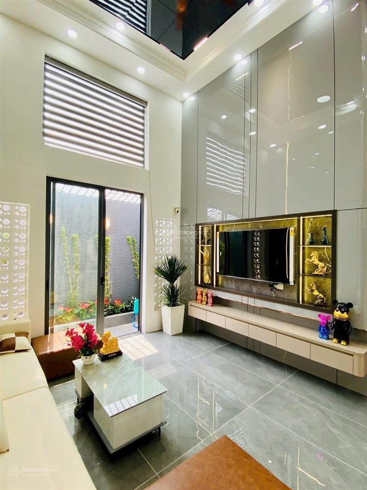 Bán nhà phố tại phạm huy thông, gò vấp, 72m2/3 tỷ 600 giá ưu đãi, hẻm xe hơi rông tháng sổ sẵn chờ