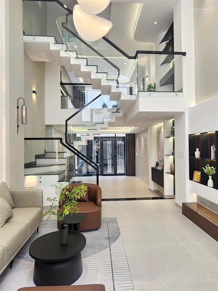 Chính chủ bán nhà rẻ trần khắc chân, 102m2 mặt tiền 5m pháp lý đầy đủ hẻm vào xe hơi 6m
