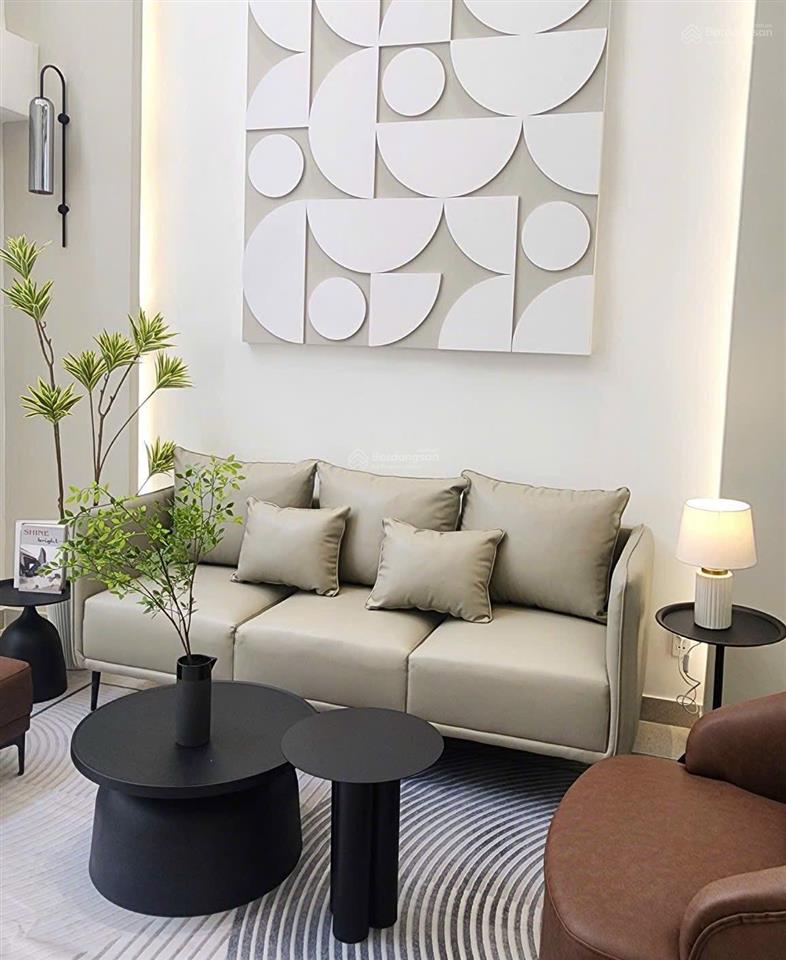 Chính chủ bán nhà rẻ trần khắc chân, 102m2 mặt tiền 5m pháp lý đầy đủ hẻm vào xe hơi 6m