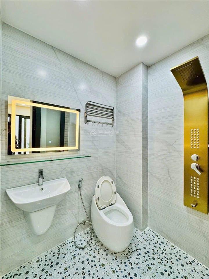 Chính chủ định cư bán gấp nhà 4 tầng 86,5m2 nguyễn thái bình tân bình sổ hồng riêng