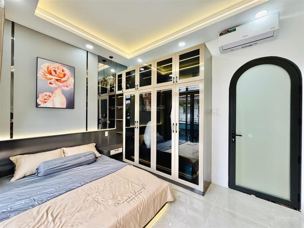 Nhà quận 1 giá rẻ tại nguyễn văn thủ 2,8 tỷ/69,3 m2 hẻm xe hơi sổ hồng riêng đầy đủ , gọi ngay