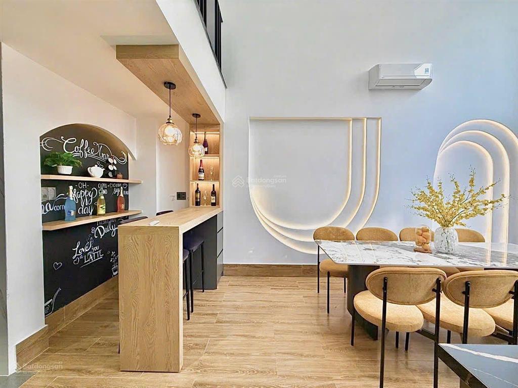 Khu nhà xịn tại hoa cau, 3 tỷ 9 dt 83,2m2, 4 tầng , có hợp đồng thuê cao , ngân hàng hỗ trợ 80%