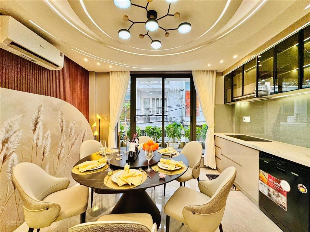 Cô tâm bán nhà về quê tại hoàng hoa thám, 3tỷ 700 dt 88,3m2 sổ đầy đủ nhà mới giấy hoàn công đầy đủ