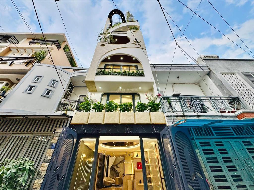 Cô tâm bán nhà về quê tại hoàng hoa thám, 3tỷ 700 dt 88,3m2 sổ đầy đủ nhà mới giấy hoàn công đầy đủ